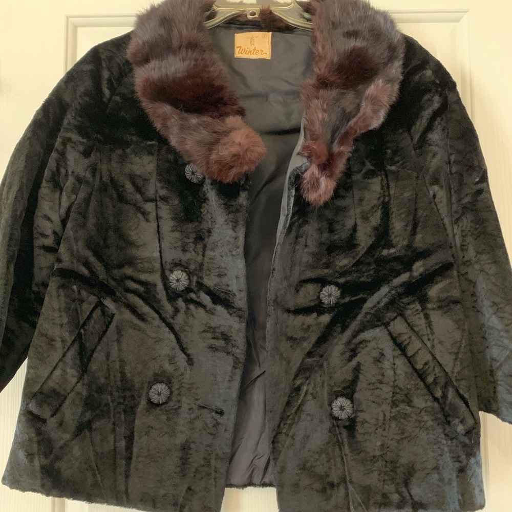 Made by Winter. Mint condition Fur Coat. Size S